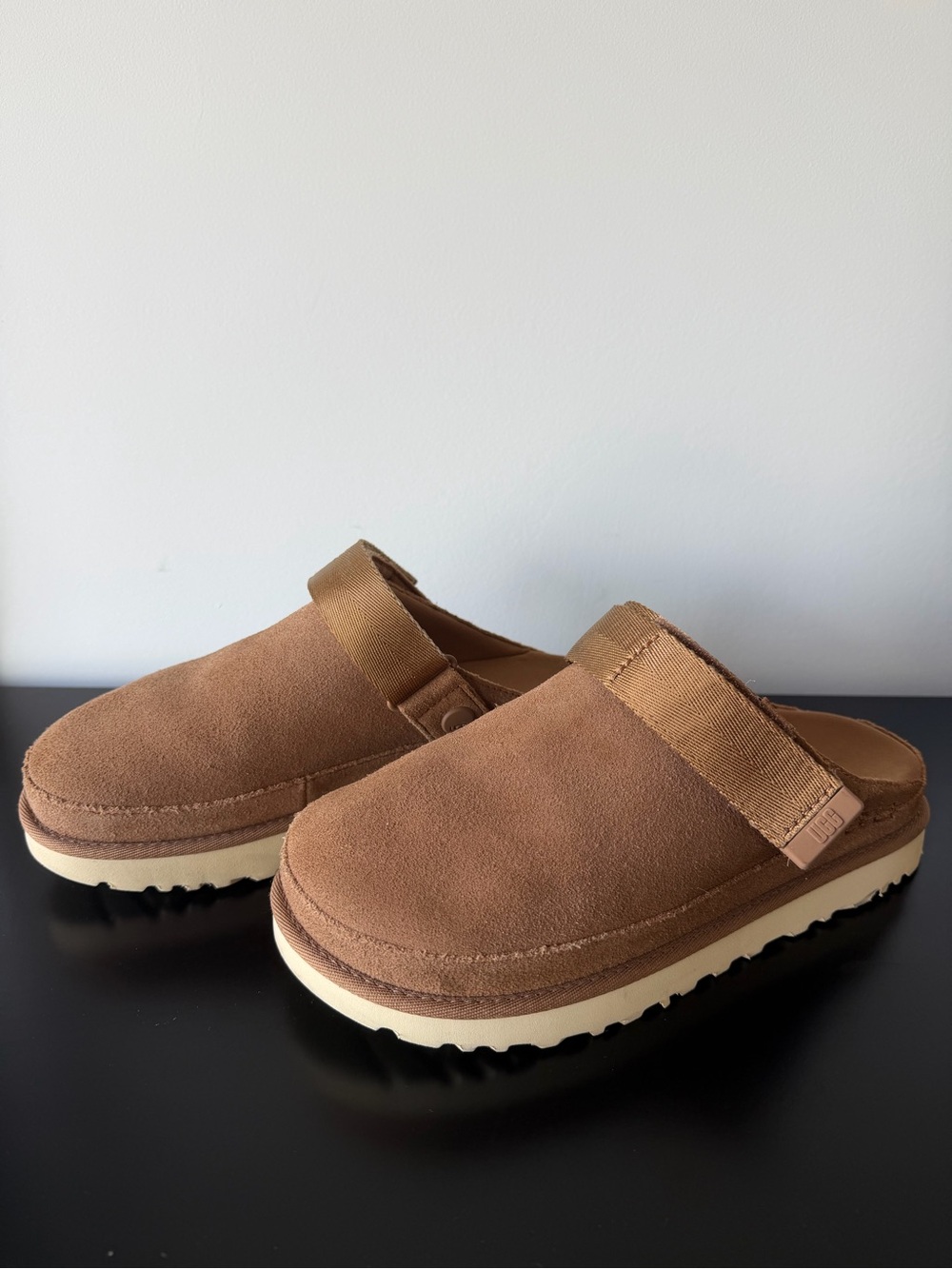 UGG Goldenstar Slip-On Clog - Picture 2 of 3